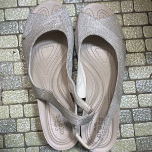 Champagne sling back wedges Crocs